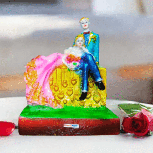 Romantic Couple Statue Gift – Perfect for Anniversary or Home Decor